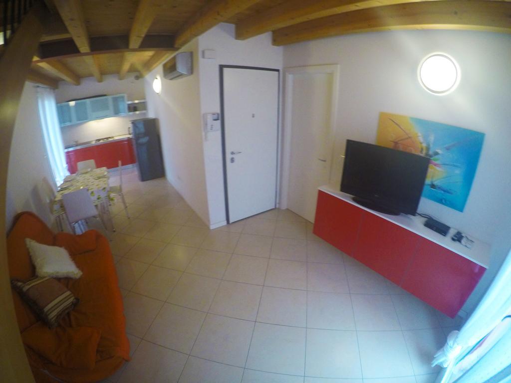 Residence Al Mare - Agenzia Cocal Каорле Стая снимка