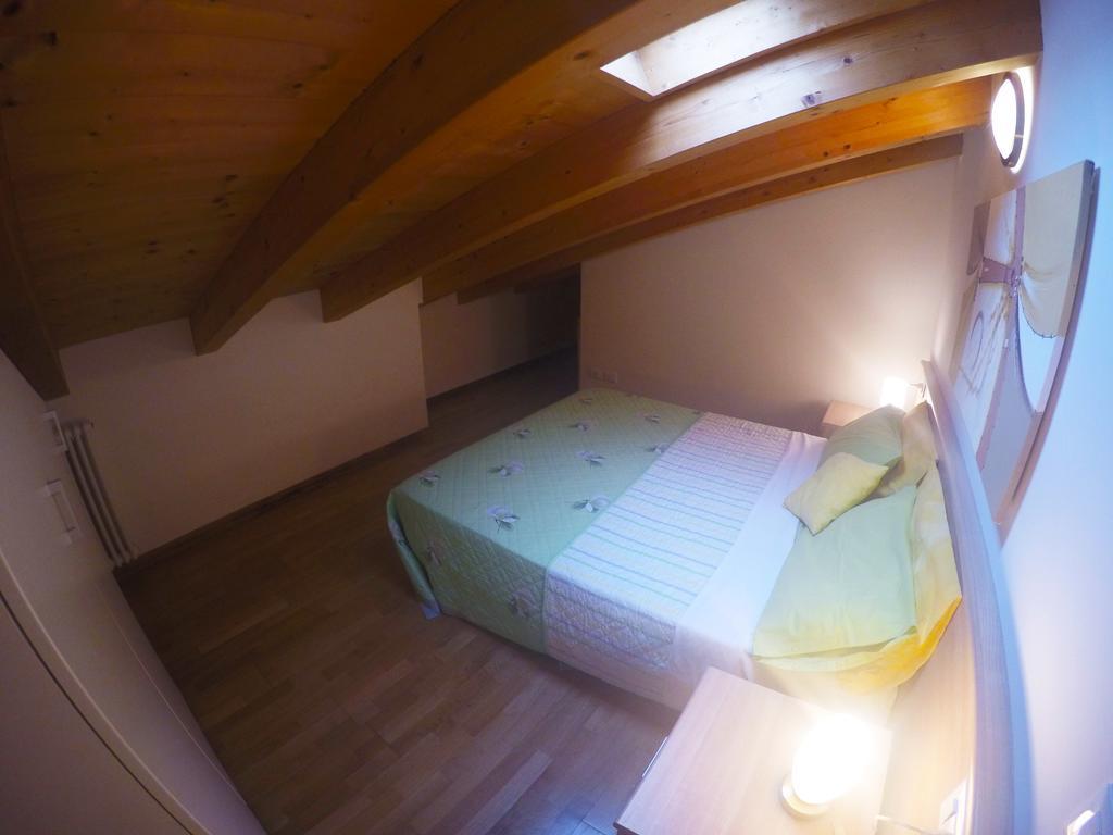 Residence Al Mare - Agenzia Cocal Каорле Стая снимка