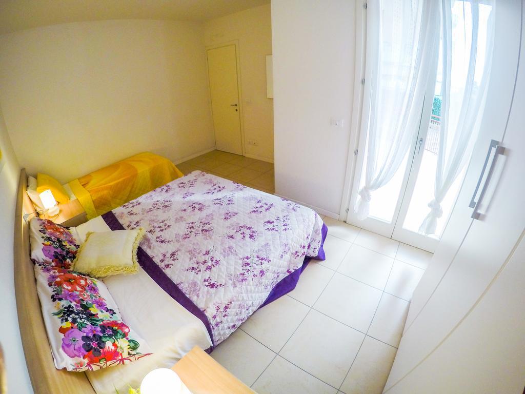 Residence Al Mare - Agenzia Cocal Каорле Стая снимка