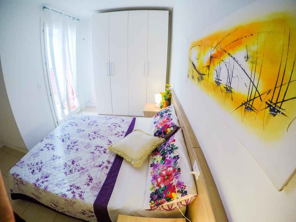 Residence Al Mare - Agenzia Cocal Каорле Екстериор снимка