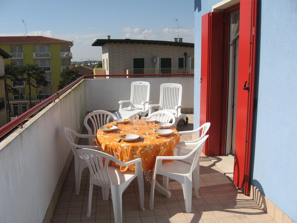 Residence Al Mare - Agenzia Cocal Каорле Стая снимка